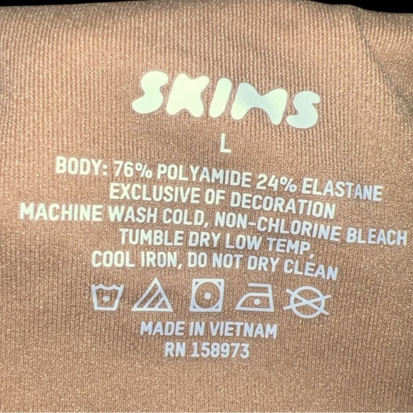 SKIMS FITS EVERYBODY SQUARE NECK BODYSUIT | Color: OCHRE | NEW/NWT!!🤎🤎 - Picture 8 of 9